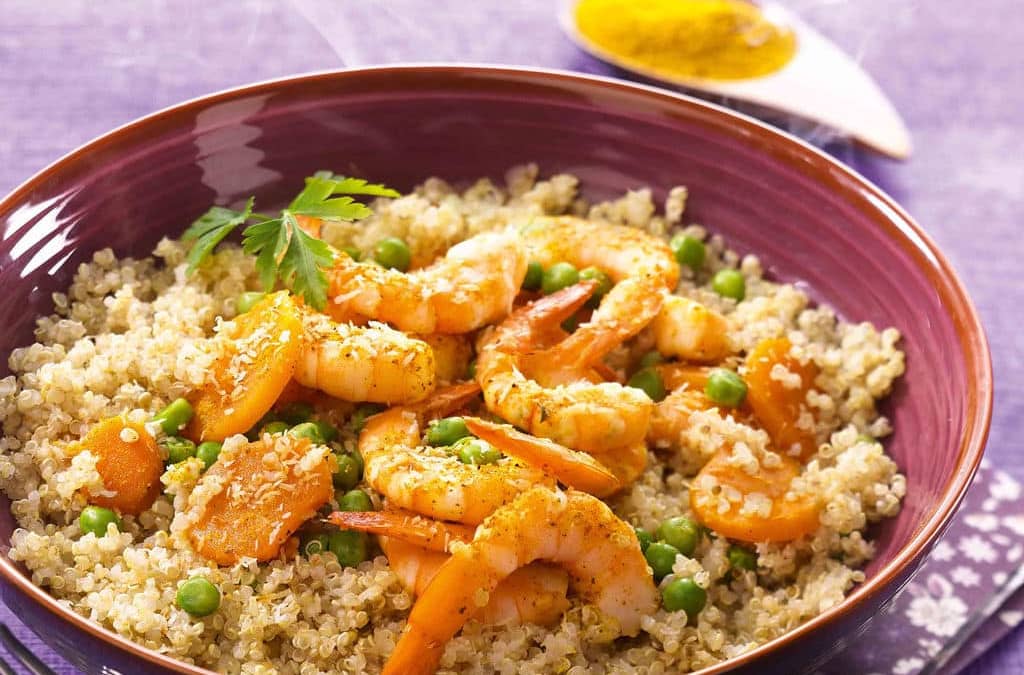 Quinoa à la noix de coco et crevettes au curry